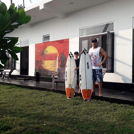 Sunset Surfing Beach Resort マータラ エクステリア 写真