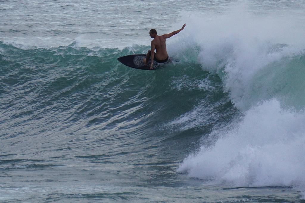 Sunset Surfing Beach Resort マータラ エクステリア 写真